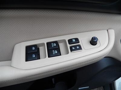 2017 Subaru Outback 2.5i Limited  AWD - Photo 12 - Mishawaka, IN 46545