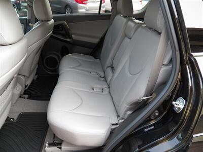 2012 Toyota RAV4 Limited  V6 AWD - Photo 12 - Mishawaka, IN 46545