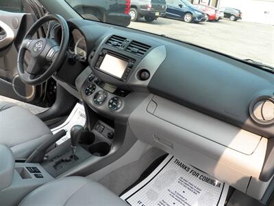 2012 Toyota RAV4 Limited  V6 AWD - Photo 17 - Mishawaka, IN 46545