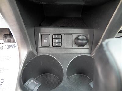 2012 Toyota RAV4 Limited  V6 AWD - Photo 20 - Mishawaka, IN 46545