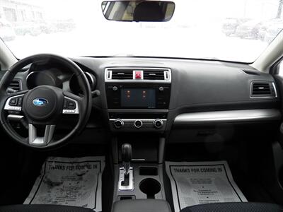2017 Subaru Outback 2.5i Premium  AWD - Photo 16 - Mishawaka, IN 46545