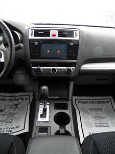 2017 Subaru Outback 2.5i Premium  AWD - Photo 17 - Mishawaka, IN 46545