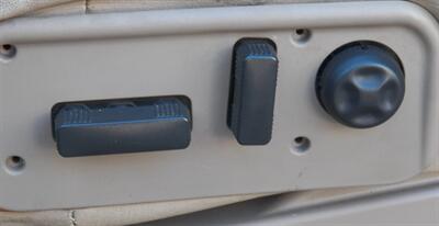 2003 Chevrolet Silverado 3500 4dr Crew Cab  4x4 - Photo 11 - Mishawaka, IN 46545
