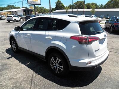 2016 Toyota RAV4 LE   - Photo 3 - Mishawaka, IN 46545