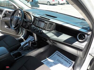 2016 Toyota RAV4 LE   - Photo 12 - Mishawaka, IN 46545