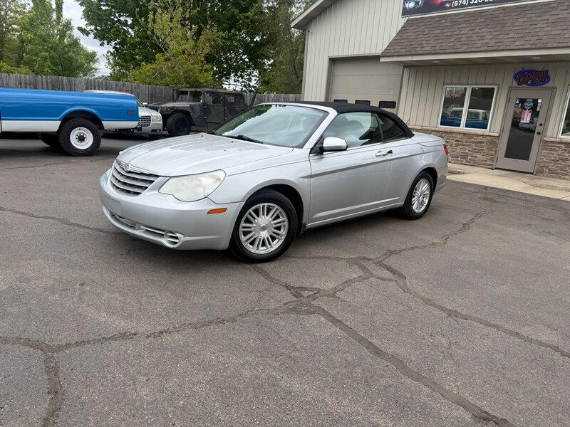 2009 Chrysler Sebring Touring's photo
