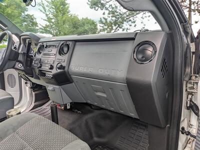 2012 Ford F-550 Cab & Chassis   - Photo 29 - Sycamore, IL 60178