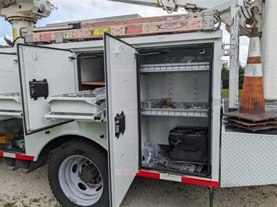 2012 Ford F-550 Cab & Chassis   - Photo 11 - Sycamore, IL 60178