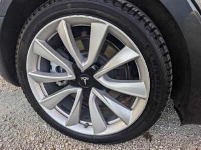 2018 Tesla Model 3 Long Range   - Photo 11 - Sycamore, IL 60178