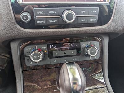 2013 Volkswagen Touareg TDI Executive   - Photo 30 - Sycamore, IL 60178