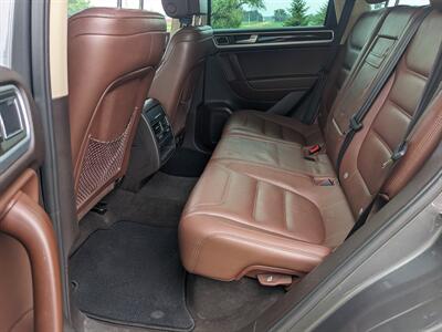 2013 Volkswagen Touareg TDI Executive   - Photo 15 - Sycamore, IL 60178
