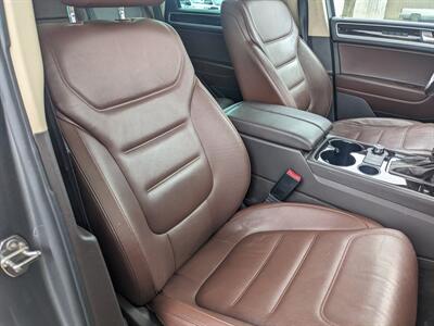 2013 Volkswagen Touareg TDI Executive   - Photo 22 - Sycamore, IL 60178