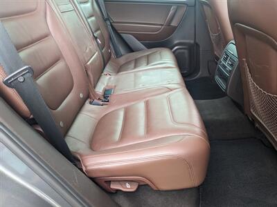2013 Volkswagen Touareg TDI Executive   - Photo 19 - Sycamore, IL 60178