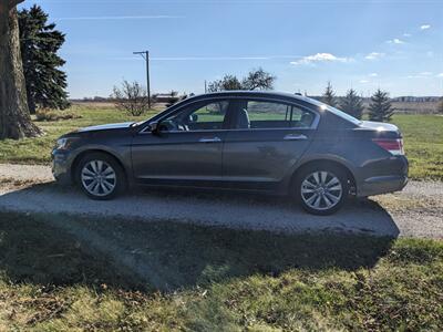 2011 Honda Accord EX-L V6 w/Navi   - Photo 2 - Sycamore, IL 60178