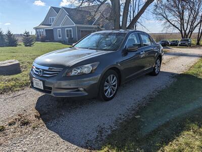 2011 Honda Accord EX-L V6 w/Navi   - Photo 1 - Sycamore, IL 60178