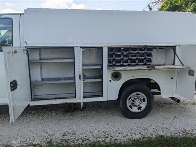 2012 Chevrolet Express 3500   - Photo 9 - Sycamore, IL 60178