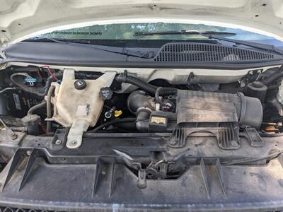 2012 Chevrolet Express 3500   - Photo 32 - Sycamore, IL 60178
