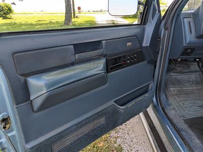 1988 Chevrolet C/K 2500 Series C2500 Silverado   - Photo 9 - Sycamore, IL 60178