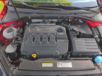 2015 Volkswagen Golf TDI SEL   - Photo 10 - Sycamore, IL 60178