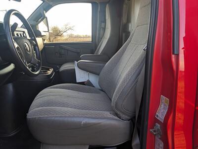 2018 GMC Savana 3500   - Photo 19 - Sycamore, IL 60178