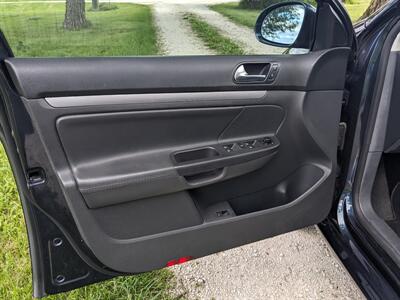 2009 Volkswagen Jetta SportWagen TDI   - Photo 12 - Sycamore, IL 60178