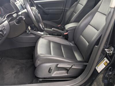 2009 Volkswagen Jetta SportWagen TDI   - Photo 13 - Sycamore, IL 60178