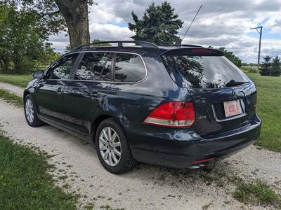 2009 Volkswagen Jetta SportWagen TDI   - Photo 3 - Sycamore, IL 60178
