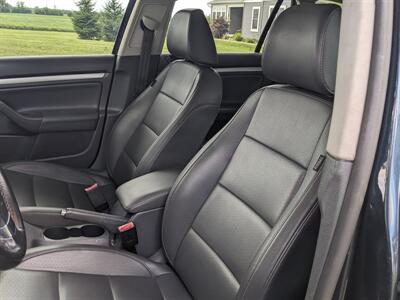 2009 Volkswagen Jetta SportWagen TDI   - Photo 14 - Sycamore, IL 60178