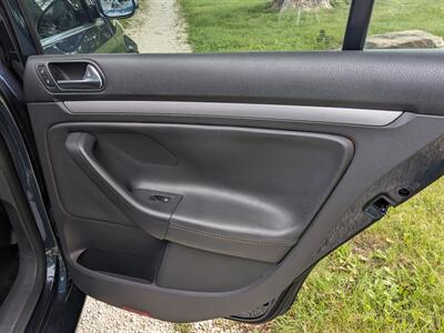 2009 Volkswagen Jetta SportWagen TDI   - Photo 20 - Sycamore, IL 60178