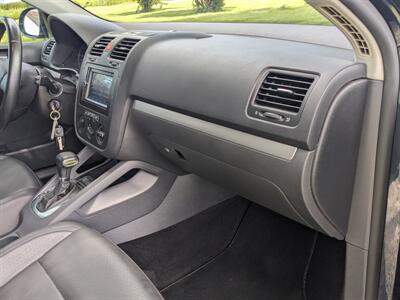 2009 Volkswagen Jetta SportWagen TDI   - Photo 26 - Sycamore, IL 60178