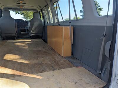 2014 Ford E-350 SD XLT   - Photo 16 - Sycamore, IL 60178