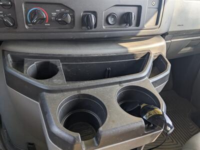 2014 Ford E-350 SD XLT   - Photo 32 - Sycamore, IL 60178