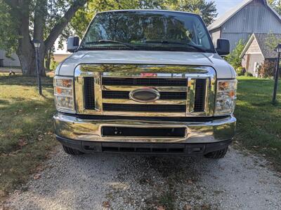 2014 Ford E-350 SD XLT   - Photo 10 - Sycamore, IL 60178