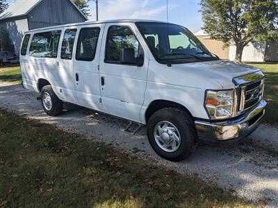 2014 Ford E-350 SD XLT   - Photo 9 - Sycamore, IL 60178