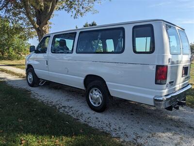 2014 Ford E-350 SD XLT   - Photo 3 - Sycamore, IL 60178