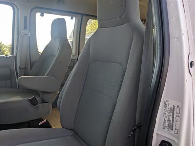 2014 Ford E-350 SD XLT   - Photo 14 - Sycamore, IL 60178