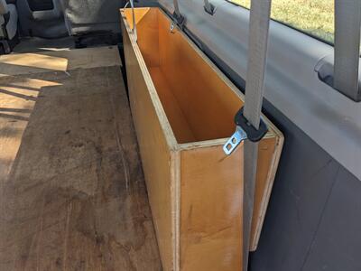 2014 Ford E-350 SD XLT   - Photo 17 - Sycamore, IL 60178