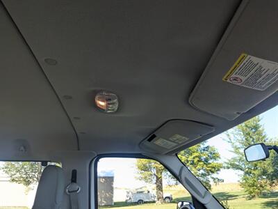 2014 Ford E-350 SD XLT   - Photo 26 - Sycamore, IL 60178