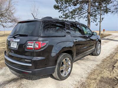 2017 GMC Acadia Limited   - Photo 5 - Sycamore, IL 60178