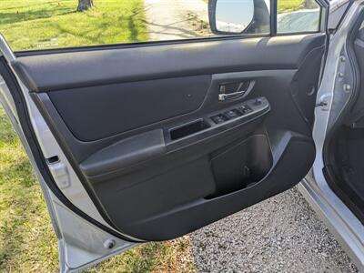 2013 Subaru Impreza 2.0i Premium   - Photo 10 - Sycamore, IL 60178