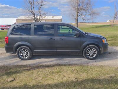 2016 Dodge Grand Caravan SE Plus   - Photo 6 - Sycamore, IL 60178