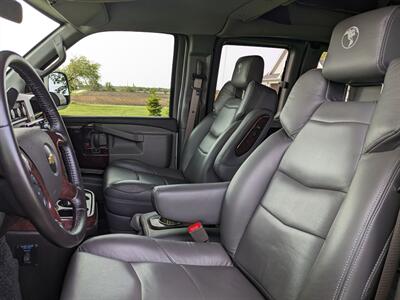 2021 Chevrolet Express LS 2500 Explorer Limited SE Van   - Photo 13 - Sycamore, IL 60178