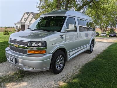 2021 Chevrolet Express LS 2500 Explorer Limited SE Van   - Photo 1 - Sycamore, IL 60178