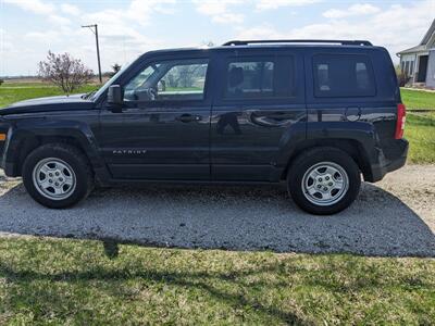 2016 Jeep Patriot Sport FWD 5 Speed Manual Transmission - Photo 2 - Sycamore, IL 60178