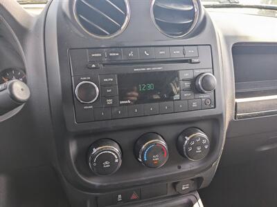 2016 Jeep Patriot Sport FWD 5 Speed Manual Transmission - Photo 29 - Sycamore, IL 60178