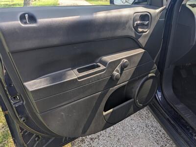 2016 Jeep Patriot Sport FWD 5 Speed Manual Transmission - Photo 23 - Sycamore, IL 60178