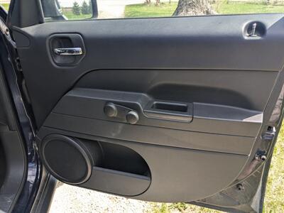 2016 Jeep Patriot Sport FWD 5 Speed Manual Transmission - Photo 18 - Sycamore, IL 60178