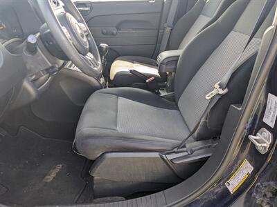 2016 Jeep Patriot Sport FWD 5 Speed Manual Transmission - Photo 11 - Sycamore, IL 60178