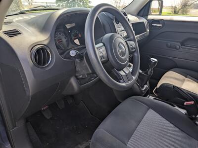 2016 Jeep Patriot Sport FWD 5 Speed Manual Transmission - Photo 12 - Sycamore, IL 60178