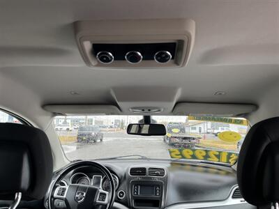 2018 Dodge Journey SXT   - Photo 16 - Logan, UT 84341